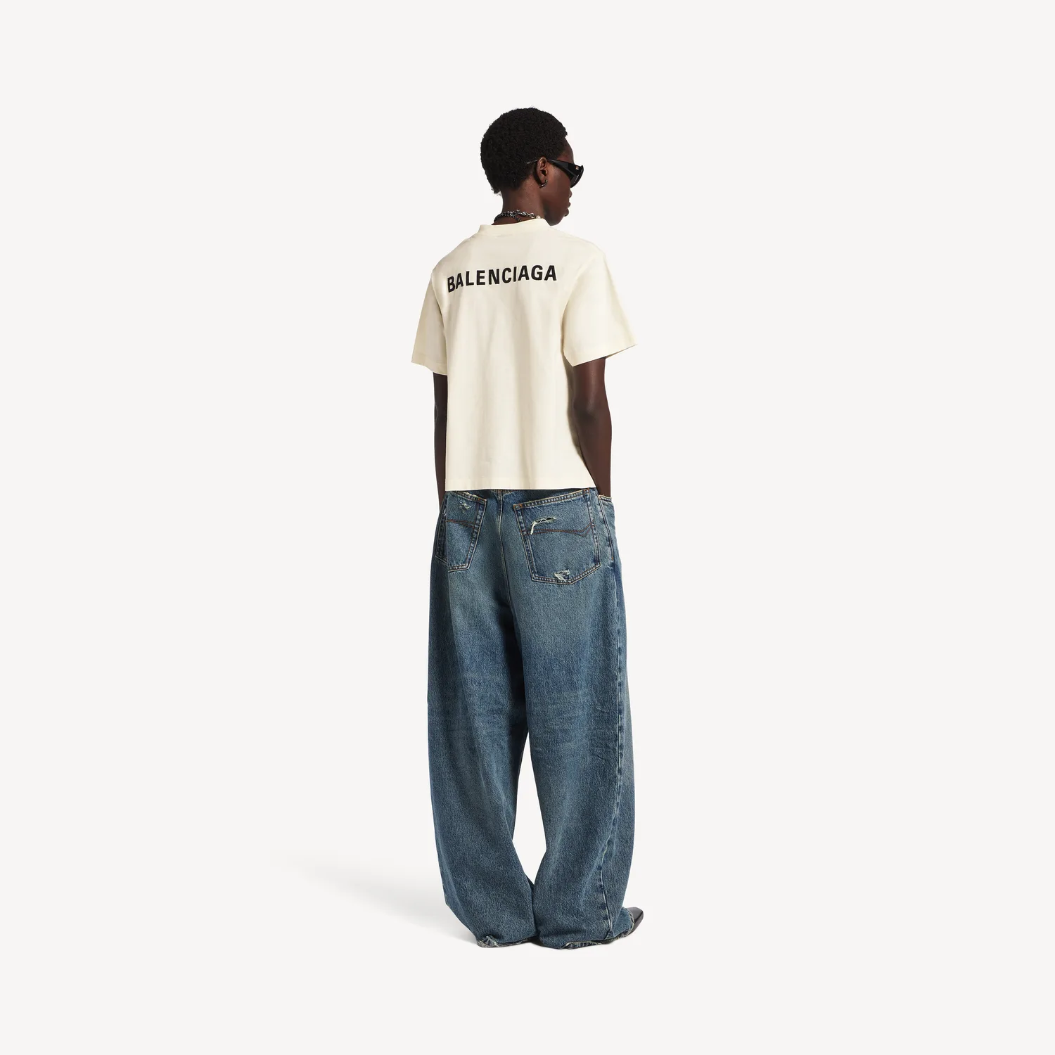 Женская футболка Balenciaga Back среднего кроя, кремового цвета — фото 4