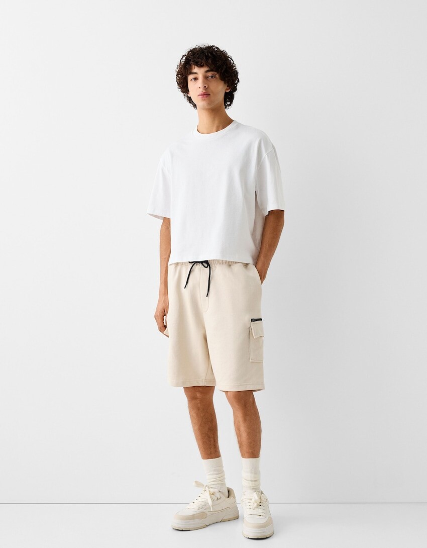 

Мягкие шорты-бермуды с карго Bershka, желтый
