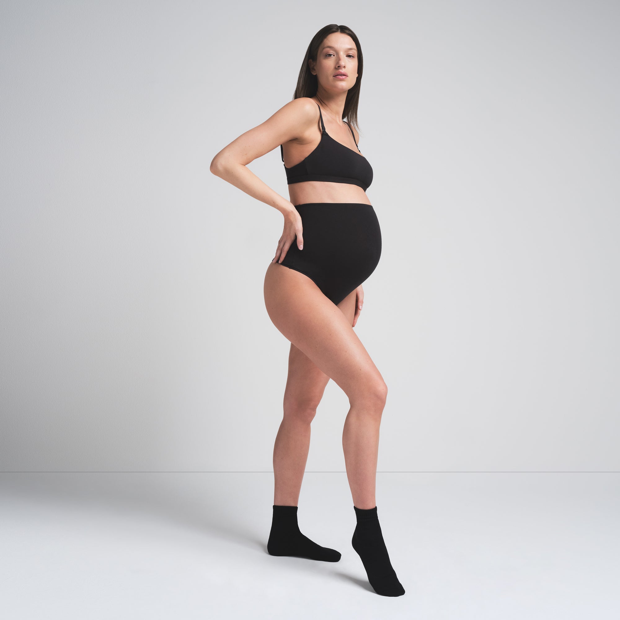 

Стринги с высокой талией для беременных SKIMS COTTON JERSEY, цвет soot