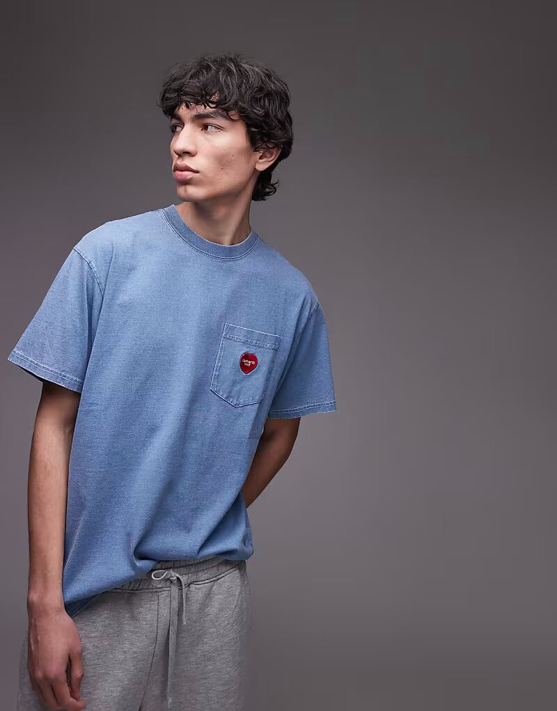 

Футболка Carhartt WIP с карманом в форме сердца светло-голубого цвета