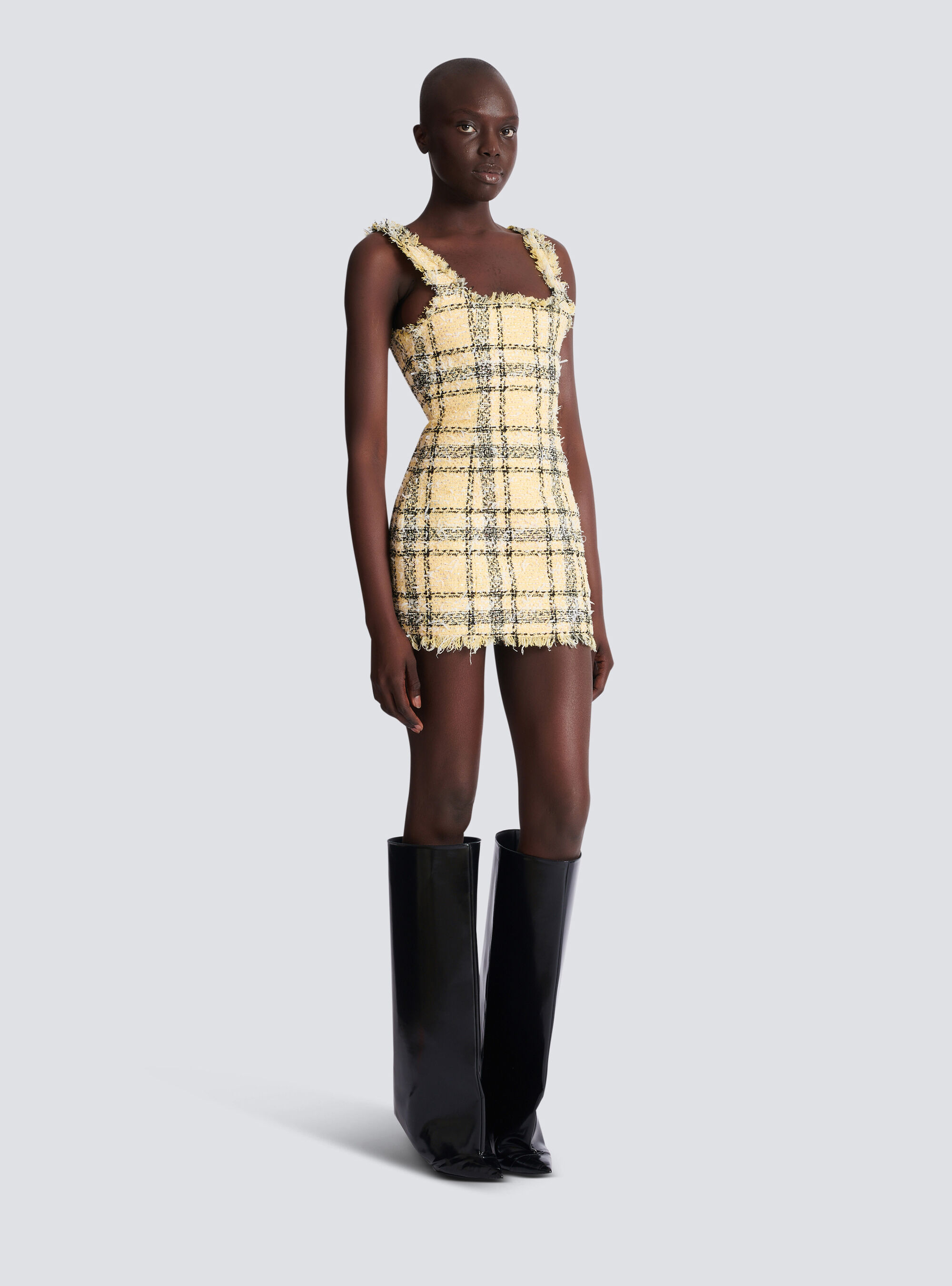 Короткое платье на бретелях из блестящего твида Balmain, желтый — фото 3