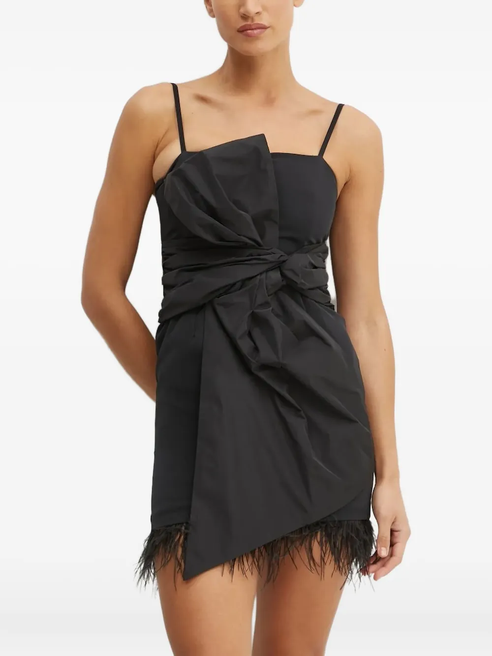 

Платье мини с бантом и перьями Silvian Heach, черный