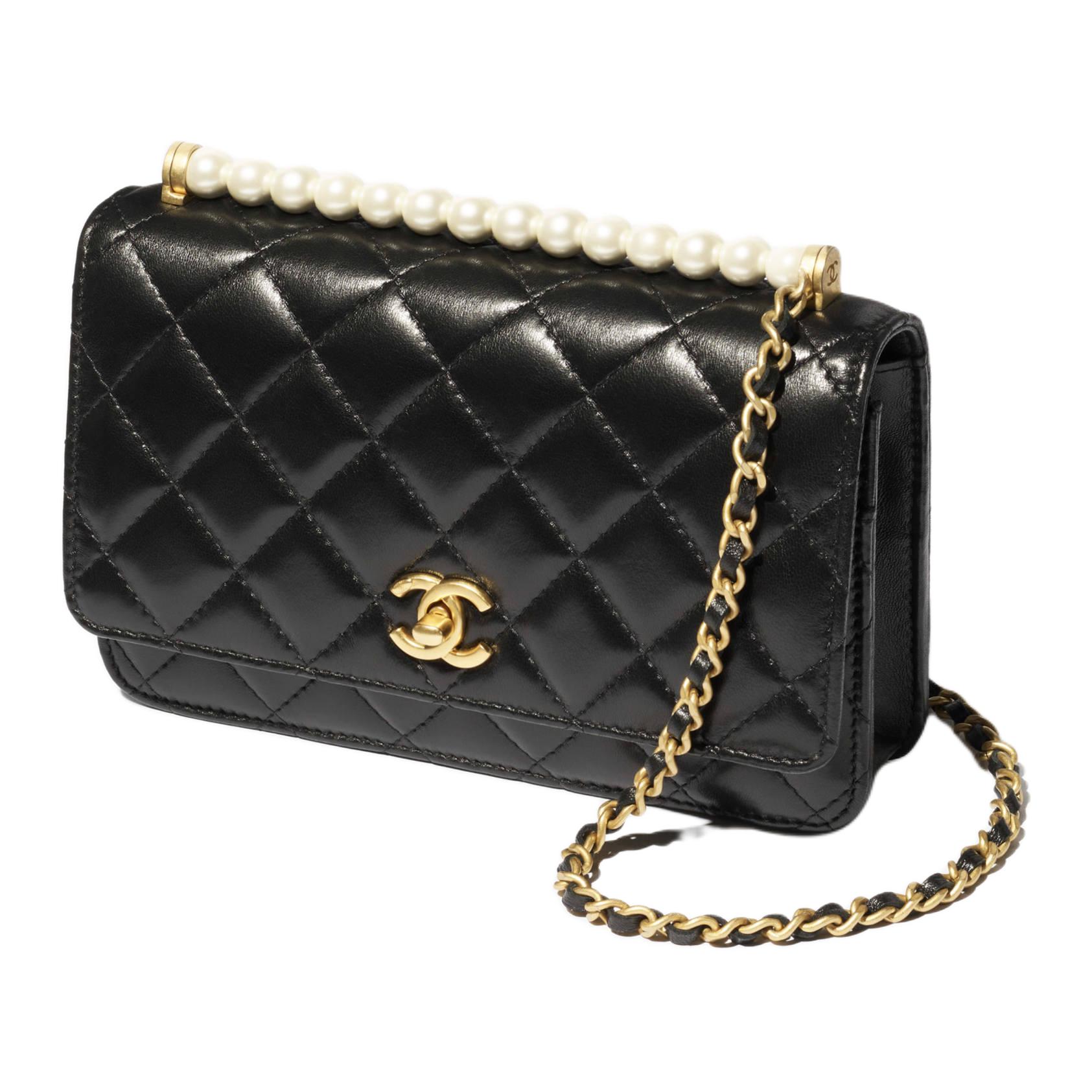 

CHANEL Женская черная сумка через плечо из ягненка