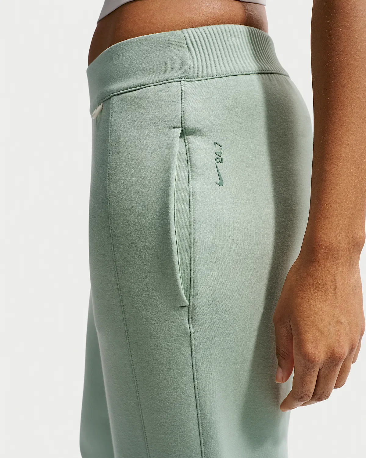 Женские джоггеры Nike 24.7 ImpossiblySoft Dri-FIT со средней посадкой, Steam/Dutch Green — фото 3