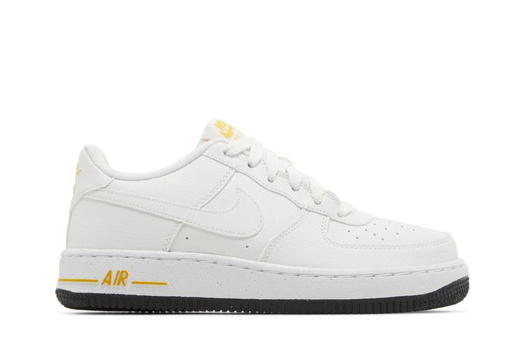 Кроссовки Nike Air Force 1 Impact Next Nature GS 'White University Gold', белый — фото 2