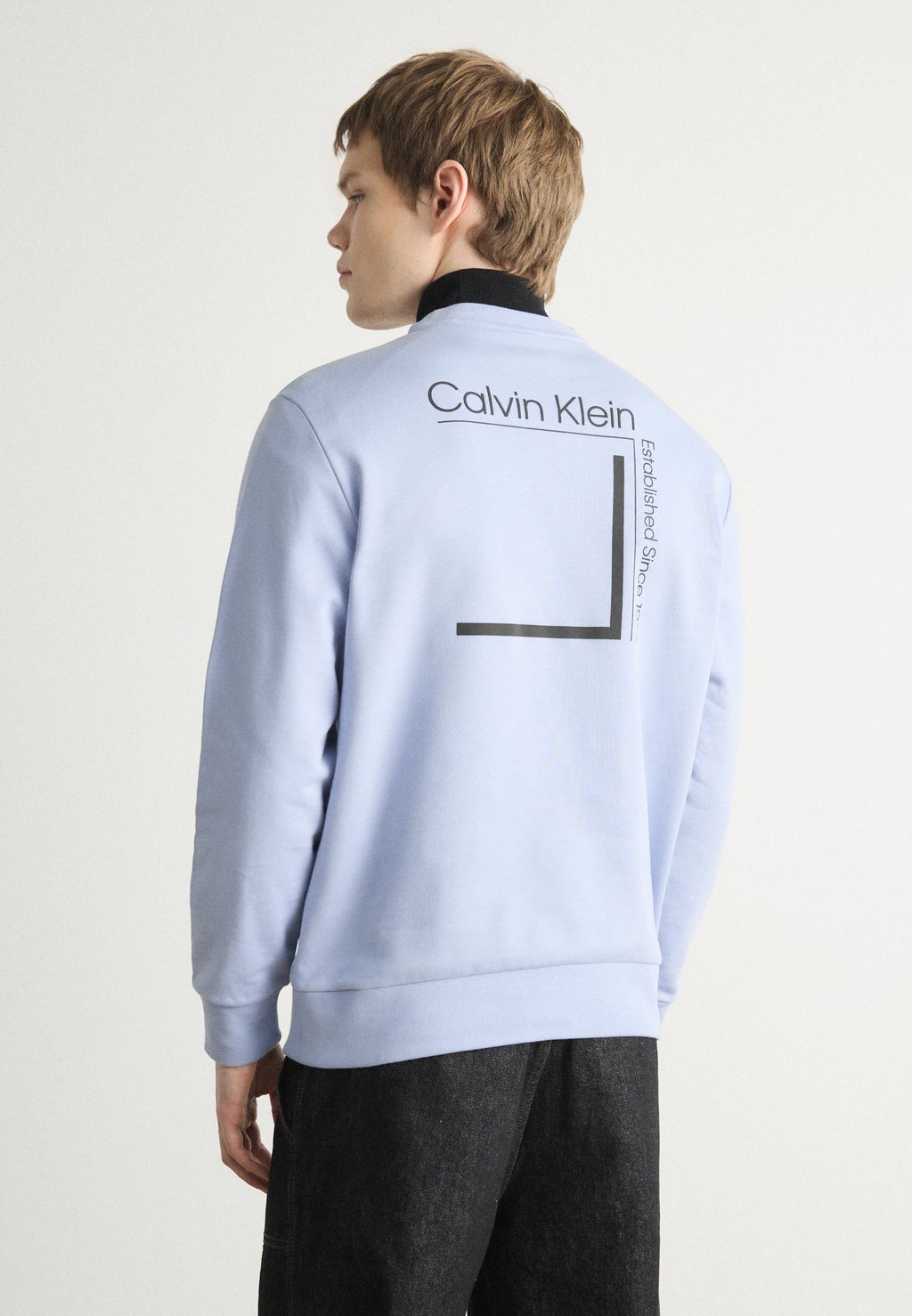 

Толстовка LINEAR BOX LOGO Calvin Klein, светло-голубой