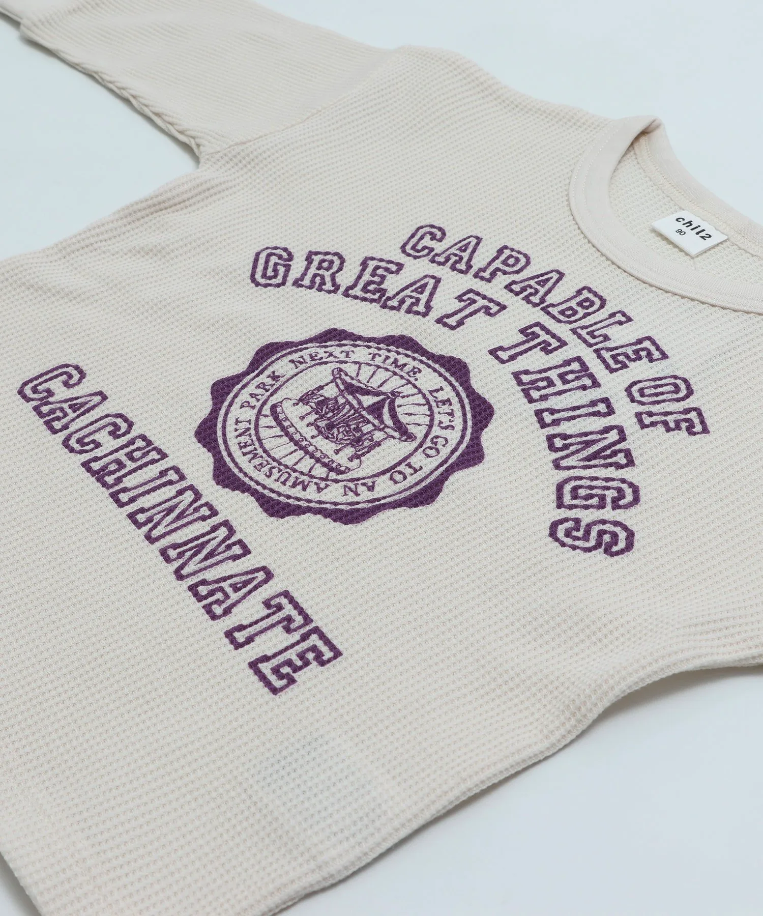 Футболка с длинными рукавами и вафельным принтом Chil2, I College Logo/Cream — фото 2