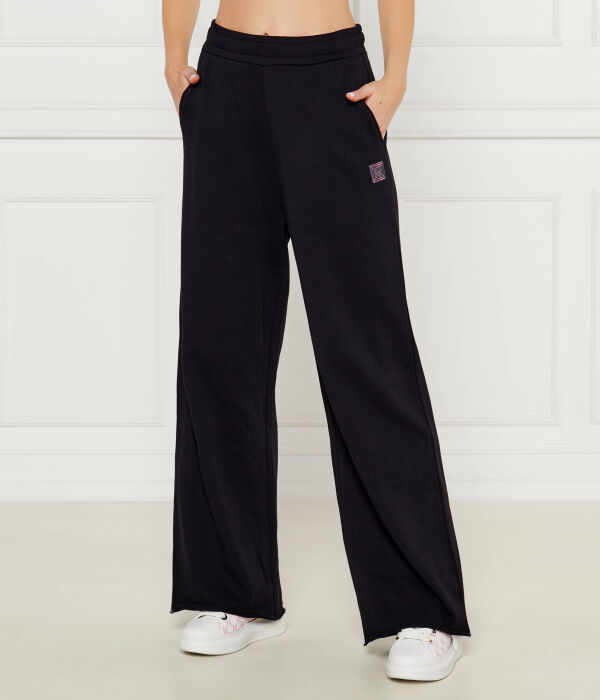 

Брюки сшиты Relaxed fit Hugo, черный