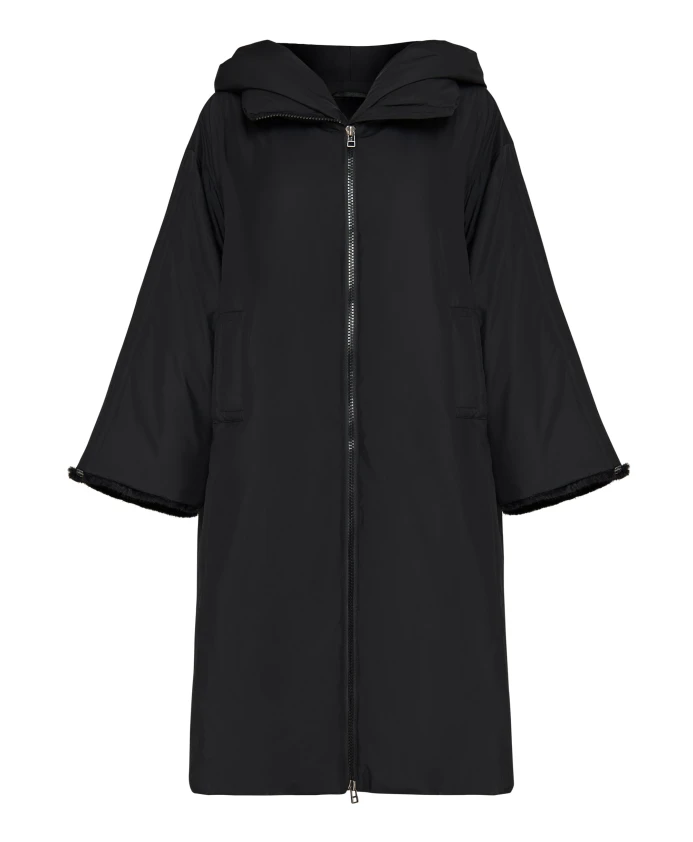 

Объемная пуховая куртка с капюшоном и манжетами из искусственного меха. Cesare Gaspari, черный