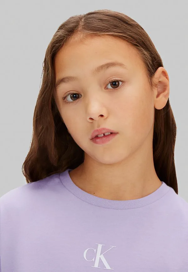 Базовая футболка свободного кроя с логотипом Calvin Klein Jeans, Soft Lavender — фото 4