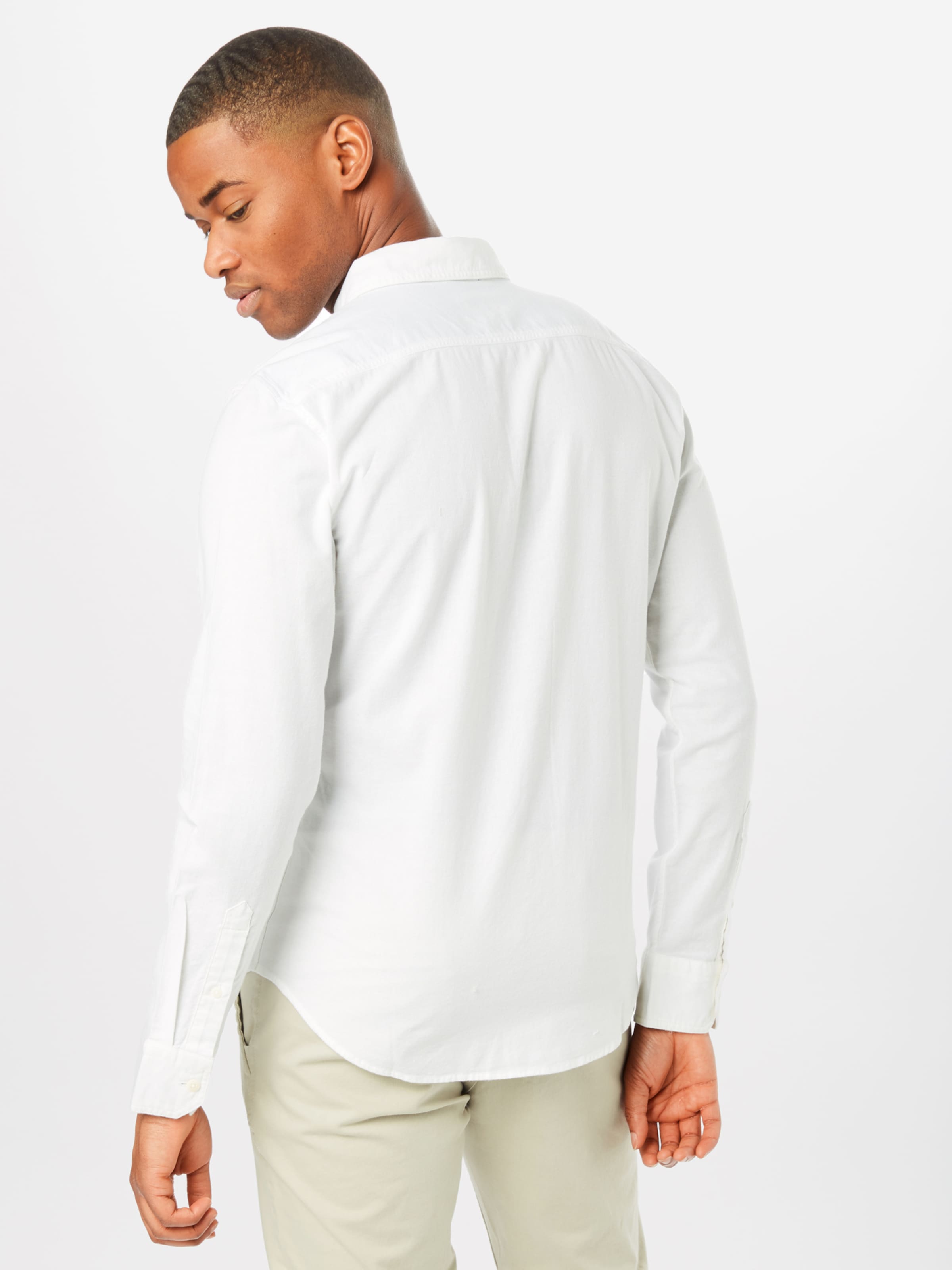 LEVI'S  Рубашка 'Battery Housemark Slim Fit Shirt' в белом цвете, силуэт slim fit — фото 3