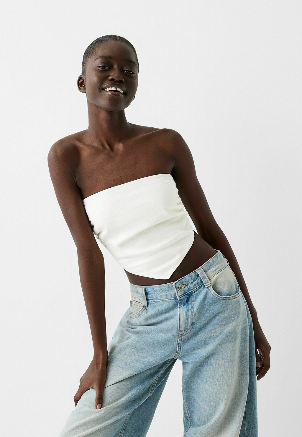 

Топ Bershka, белый