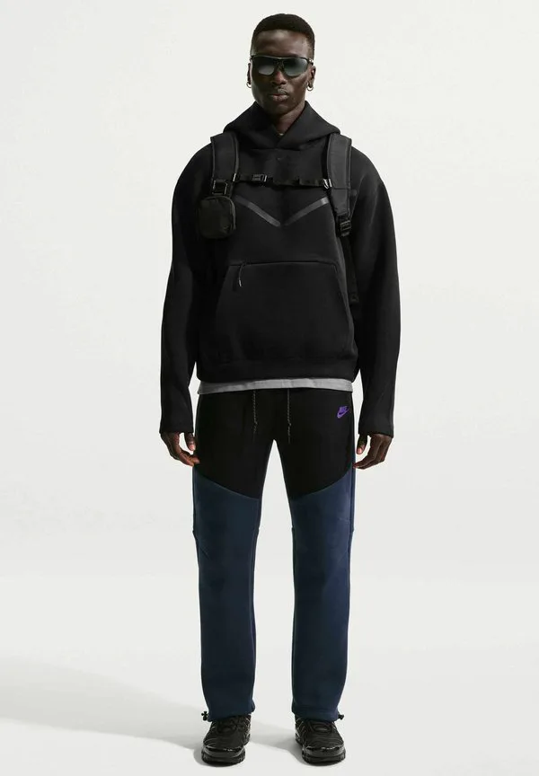 Брюки от спортивного костюма Nike Sportswear, Obsidian Black Bright Violet