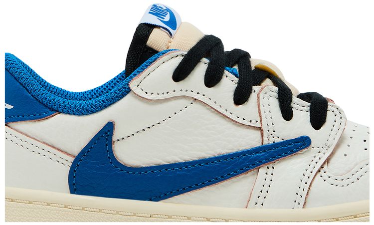 Кроссовки Fragment Design x Travis Scott x Air Jordan 1 Retro Low OG SP TD, кремовый — фото 2
