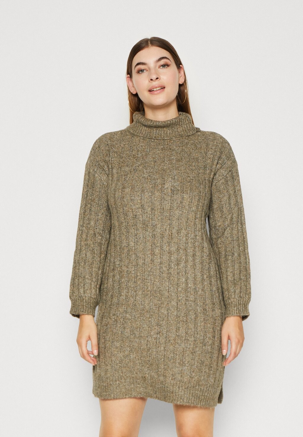 

Платье Noisy May Curve NMNINA ROLLNECK DRESS CURVE, цвет kombu green melange
