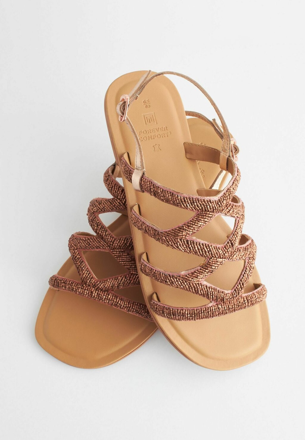 

Сандалии Forever Comfort Beaded Next, серый металлик
