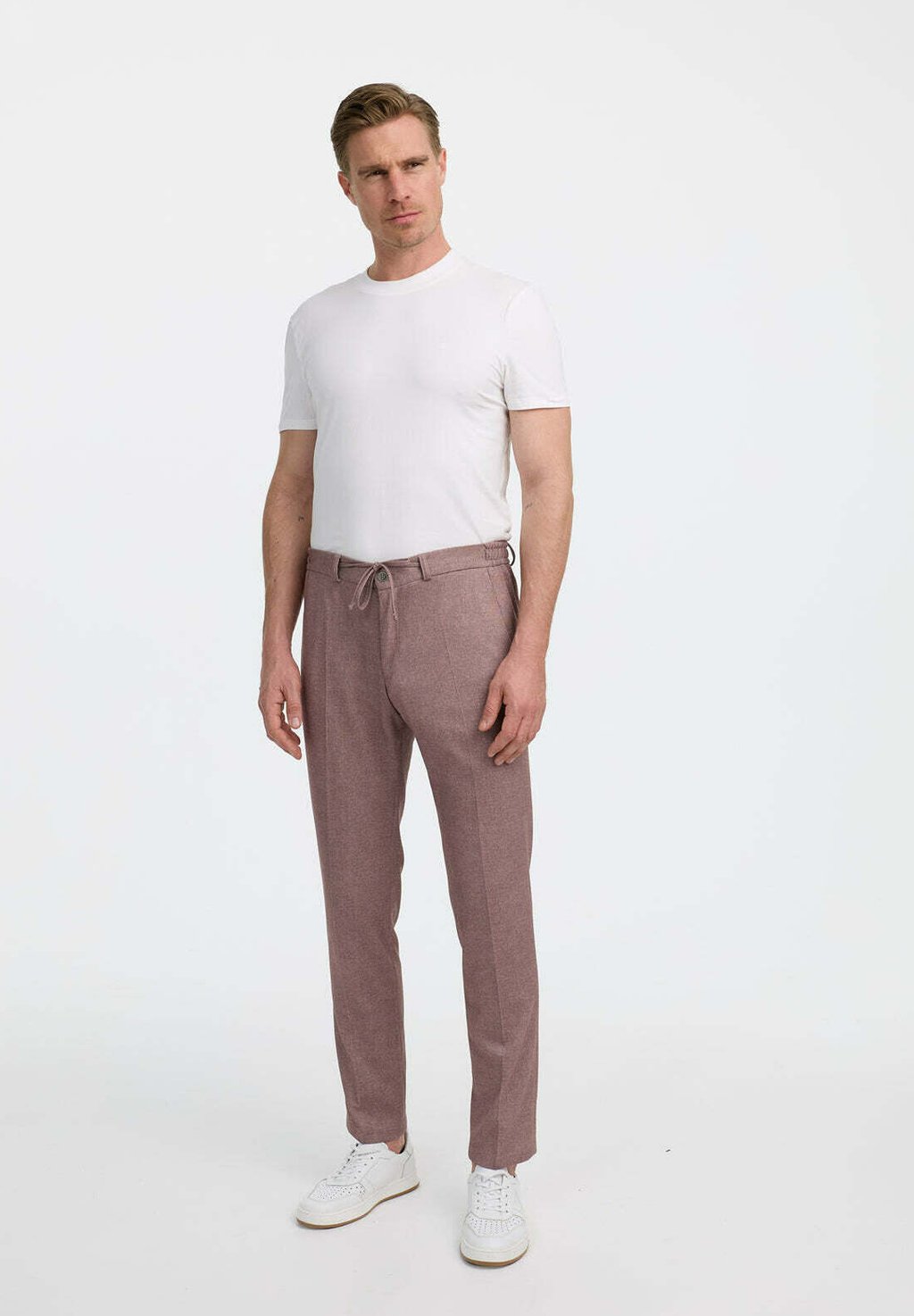 

Брюки Suit trousers Zuitable, красный