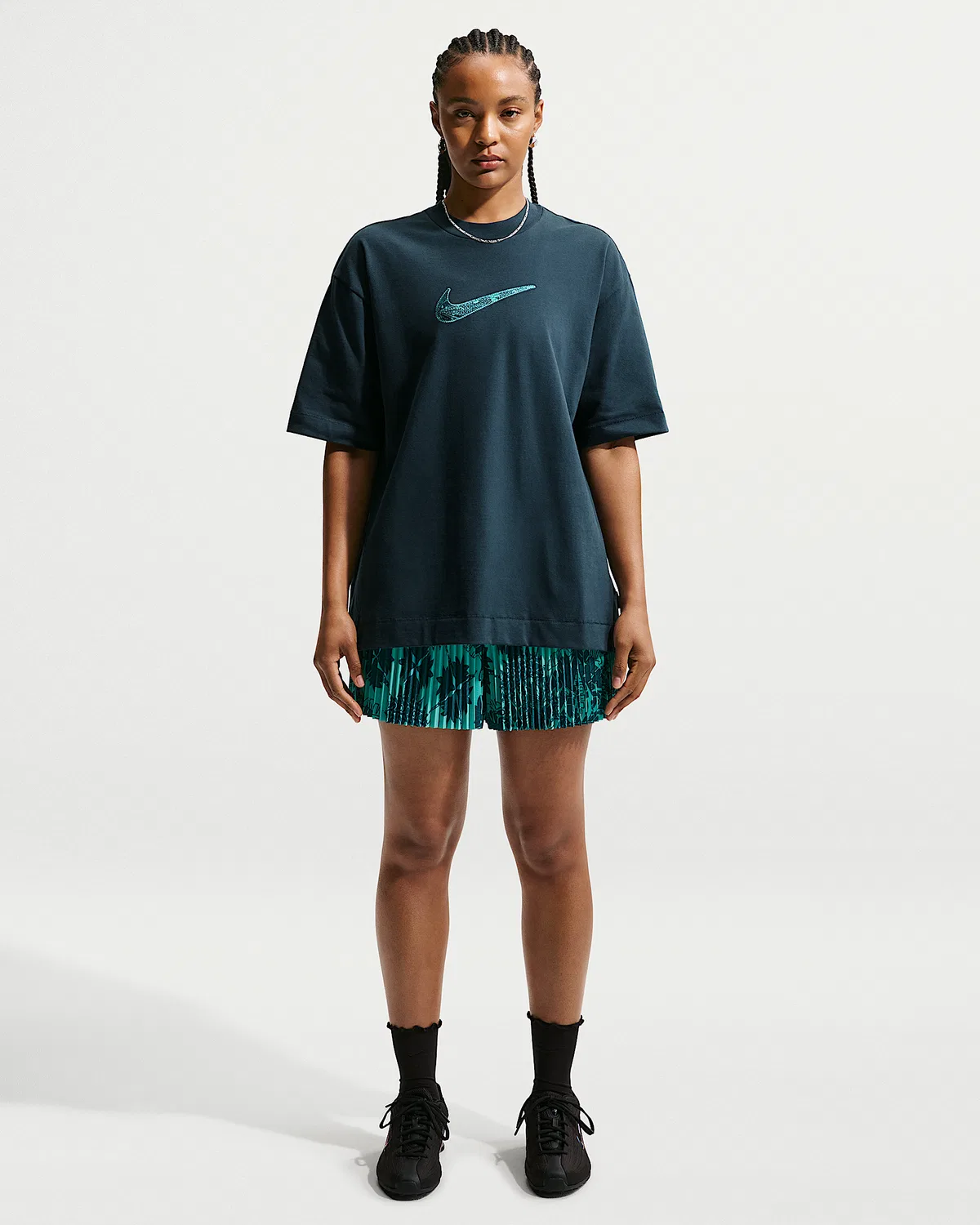 Женские шорты Naomi Osaka со средней посадкой, длина 3", Clear Jade II/Armory Navy/Armory Navy