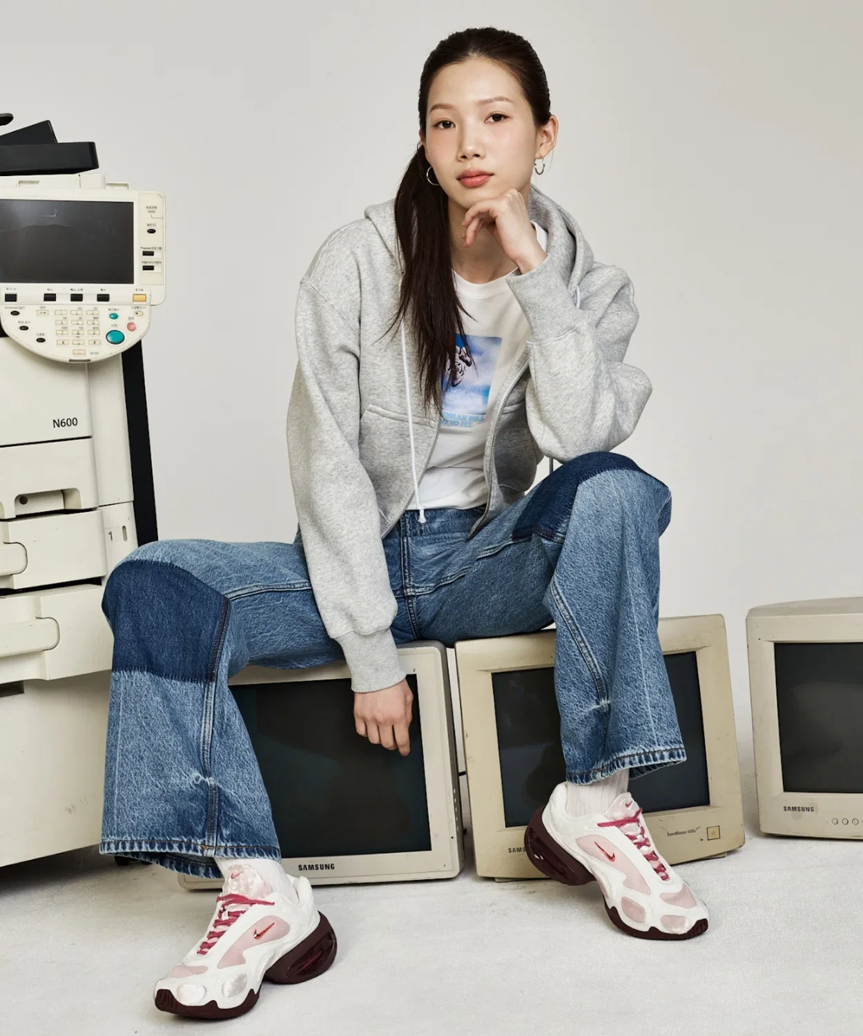 Женский свободный флисовый худи с полной застежкой-молнией Nike Sportswear Phoenix Fleece, утепленный, серый — фото 3