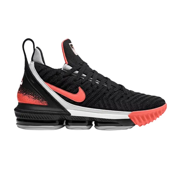 

Кроссовки Nike LeBron 16 'Tech Challenge Hot Lava Black', черный