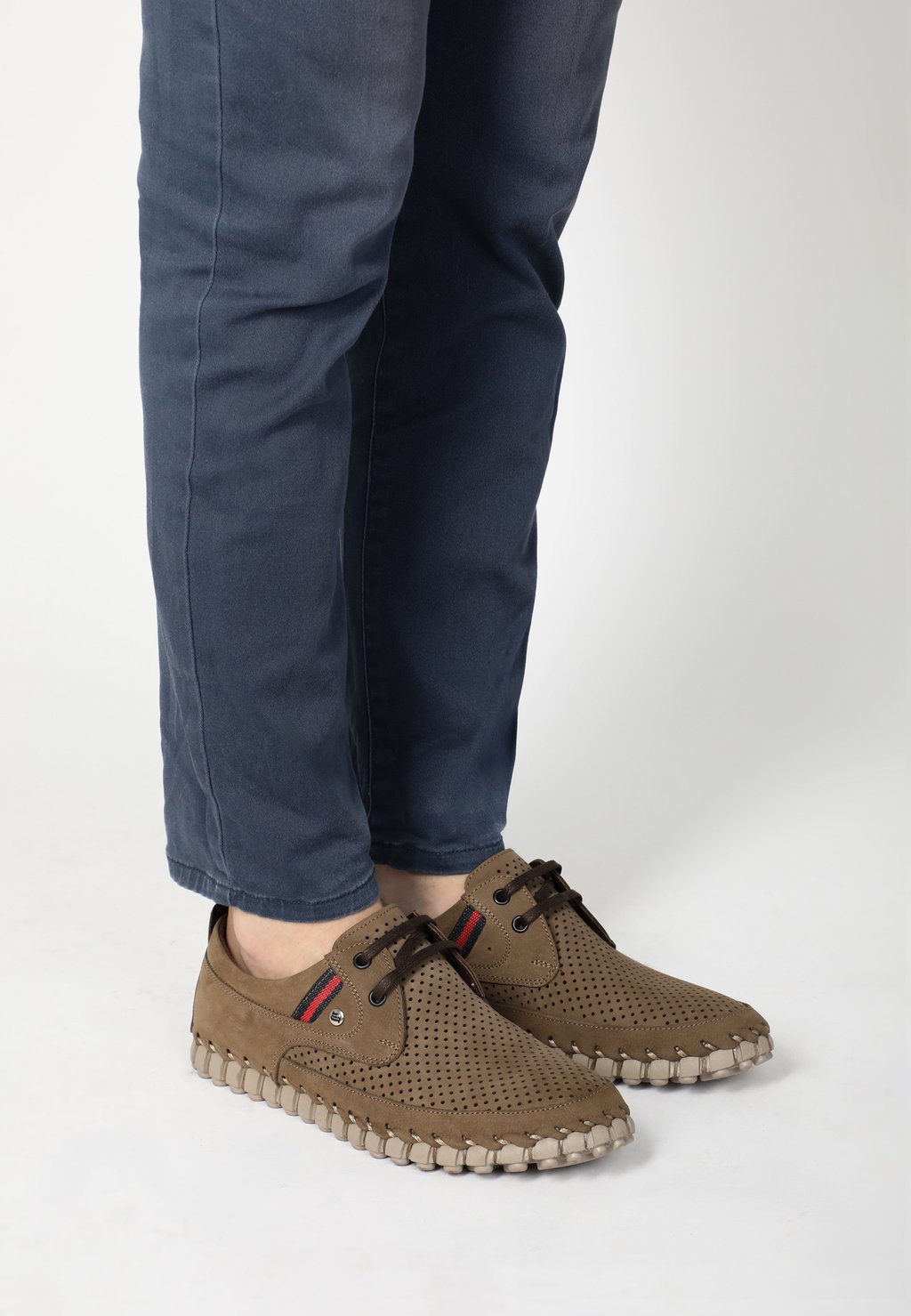 

Кроссовки VENEZIA, коричневый