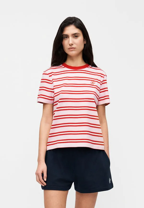 

Футболка с вышитым логотипом, круглый вырез, базовая футболка Tommy Hilfiger, Bonita Pink/Fireworks, Розовый, Футболка с вышитым логотипом, круглый вырез, базовая футболка Tommy Hilfiger, Bonita Pink/Fireworks