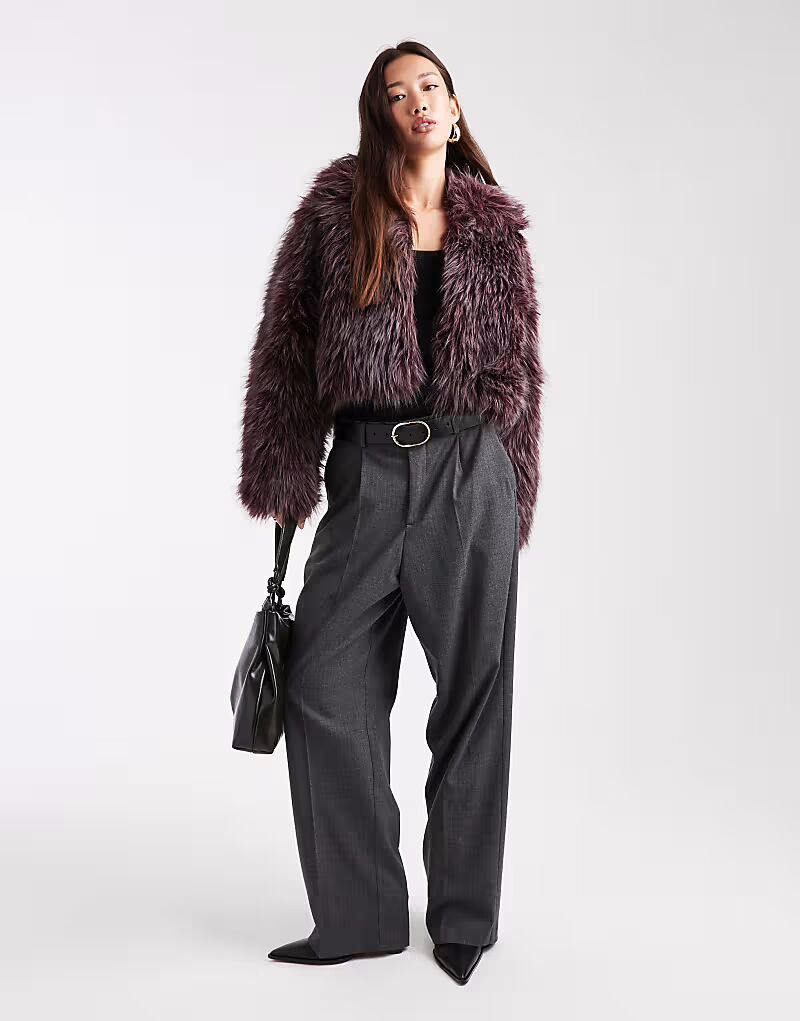 

Куртка из искусственного меха gigi бордового цвета Cotton On