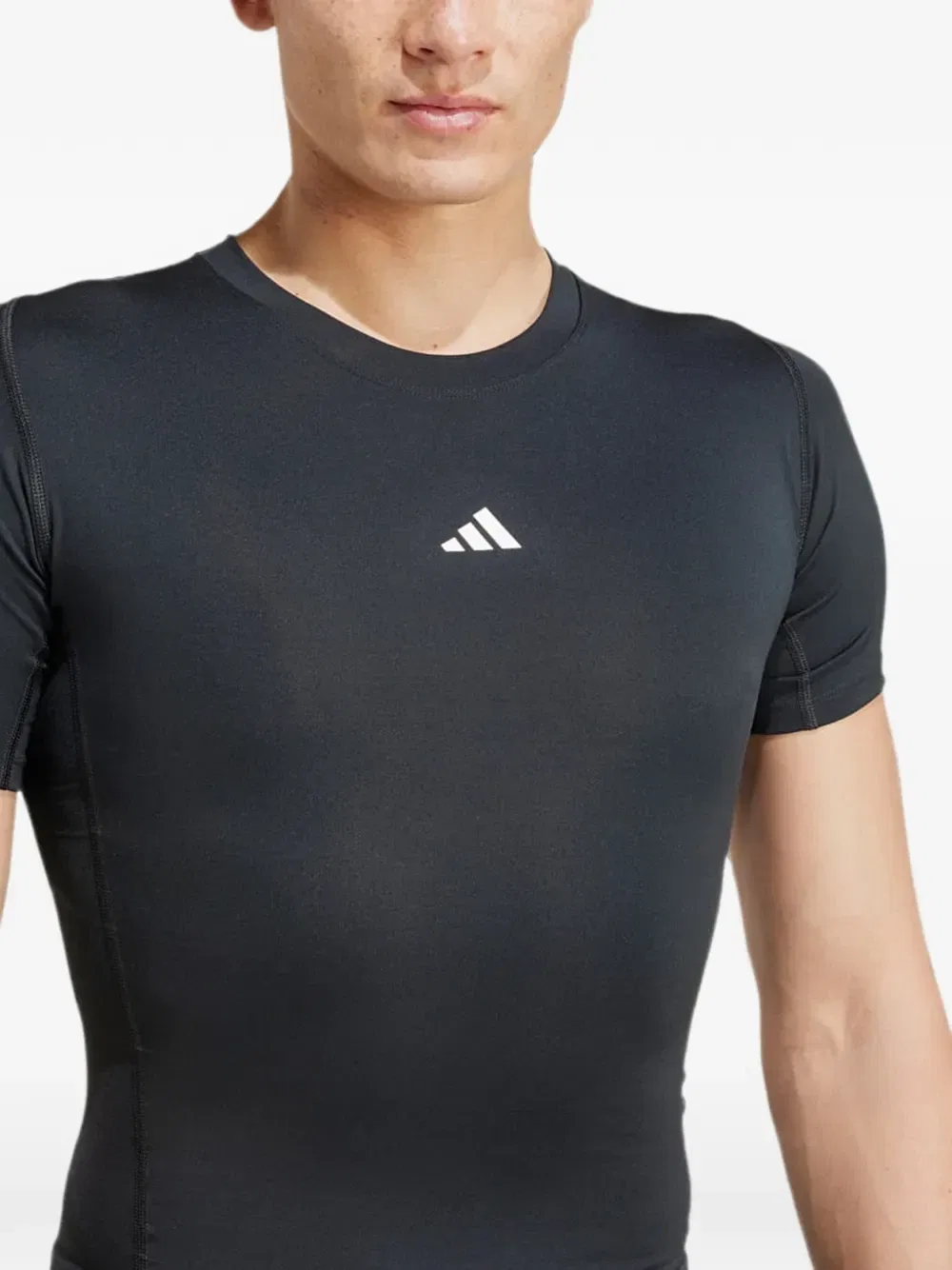 Компрессионная футболка Techfit Adidas, черный — фото 3