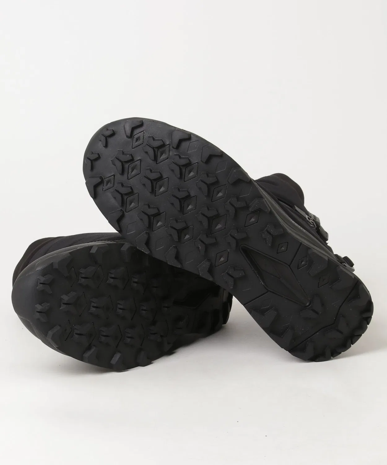 Ботинки VECTIV THUNDER GTX бренда THE NORTH FACE, цвет чёрный — фото 3
