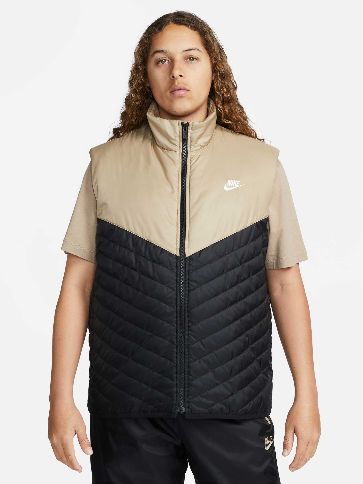 

Утепленный жилет Nike M NK TF WR MIDWEIGHT VEST, черный