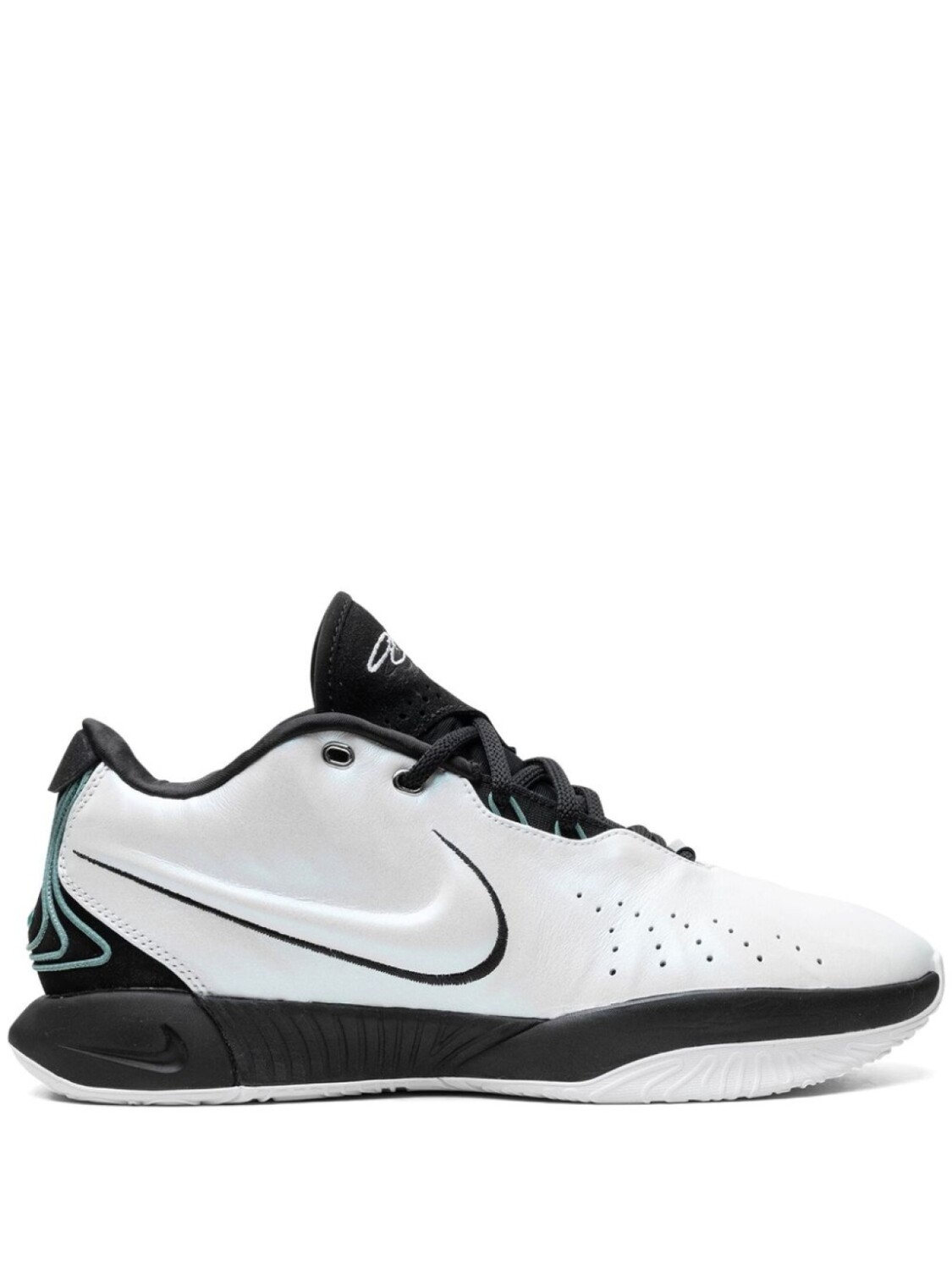 

Nike кроссовки LeBron 21 Conchiolin, белый