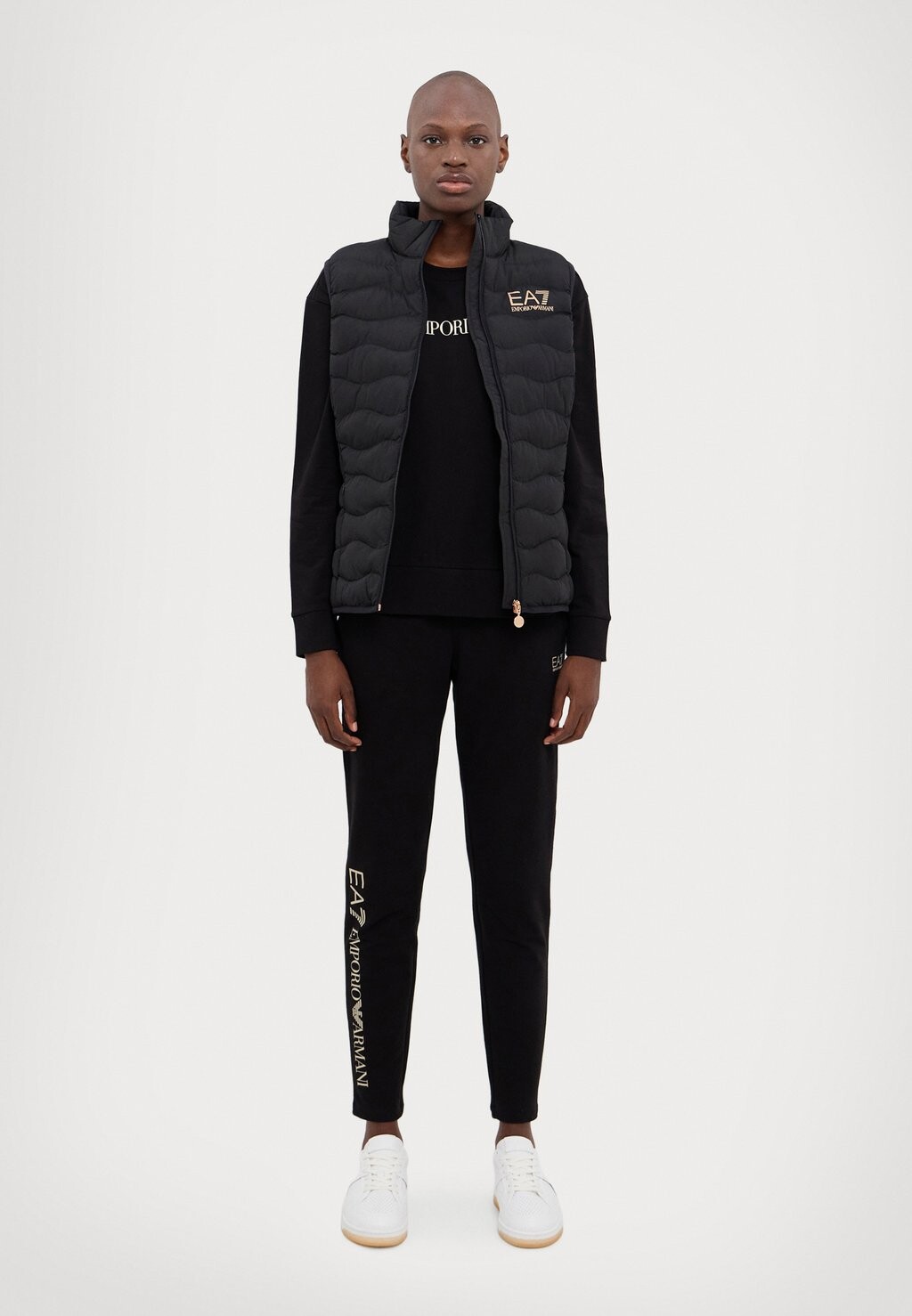 

Спортивный костюм TRACKSUIT EA7 Emporio Armani, черный