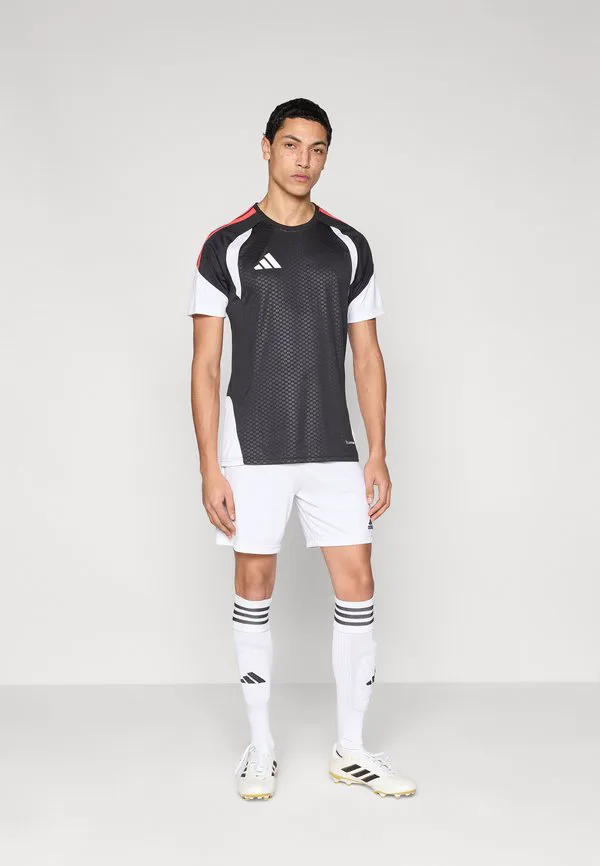 Спортивная футболка tiro 26 для соревнований и тренировок Adidas Performance, Black/Semi Lucid Red — фото 2