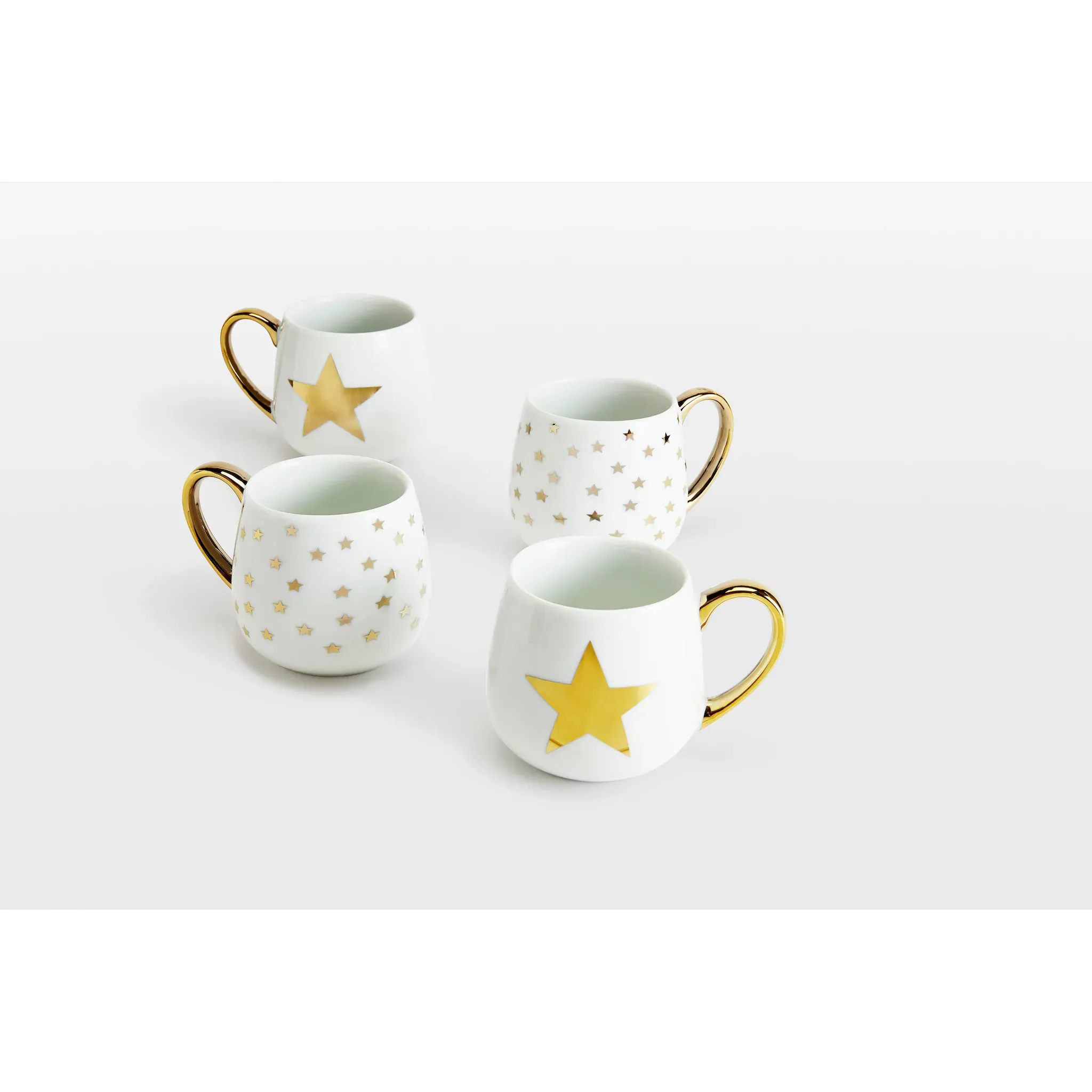 

Кружка Retsch Arzberg "GOLD STAR", (набор, 4 шт., 4 кружки с ручками ок. 370 мл для кофе, чая, какао, глинтвейна и т. д.), два разных декоративных украшения в виде золотых звезд в наборе, 4 шт, золотой/белый