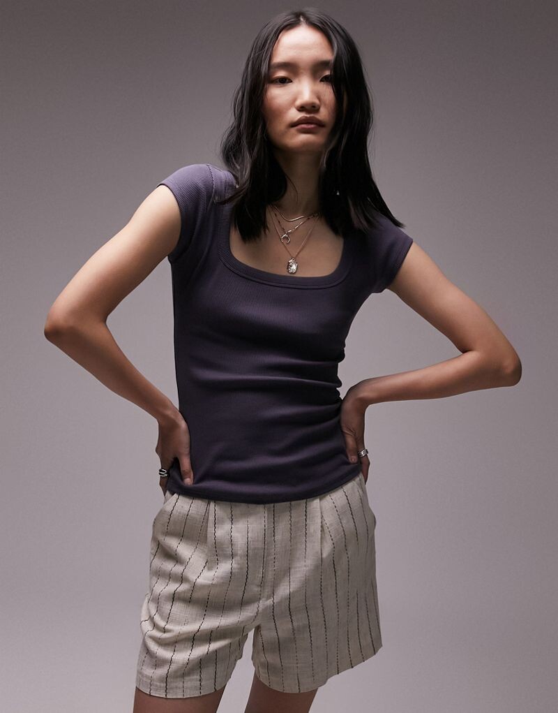 

Topshop – топ цвета зеленовато-желтого цвета в рубчик с круглым вырезом и короткими рукавами