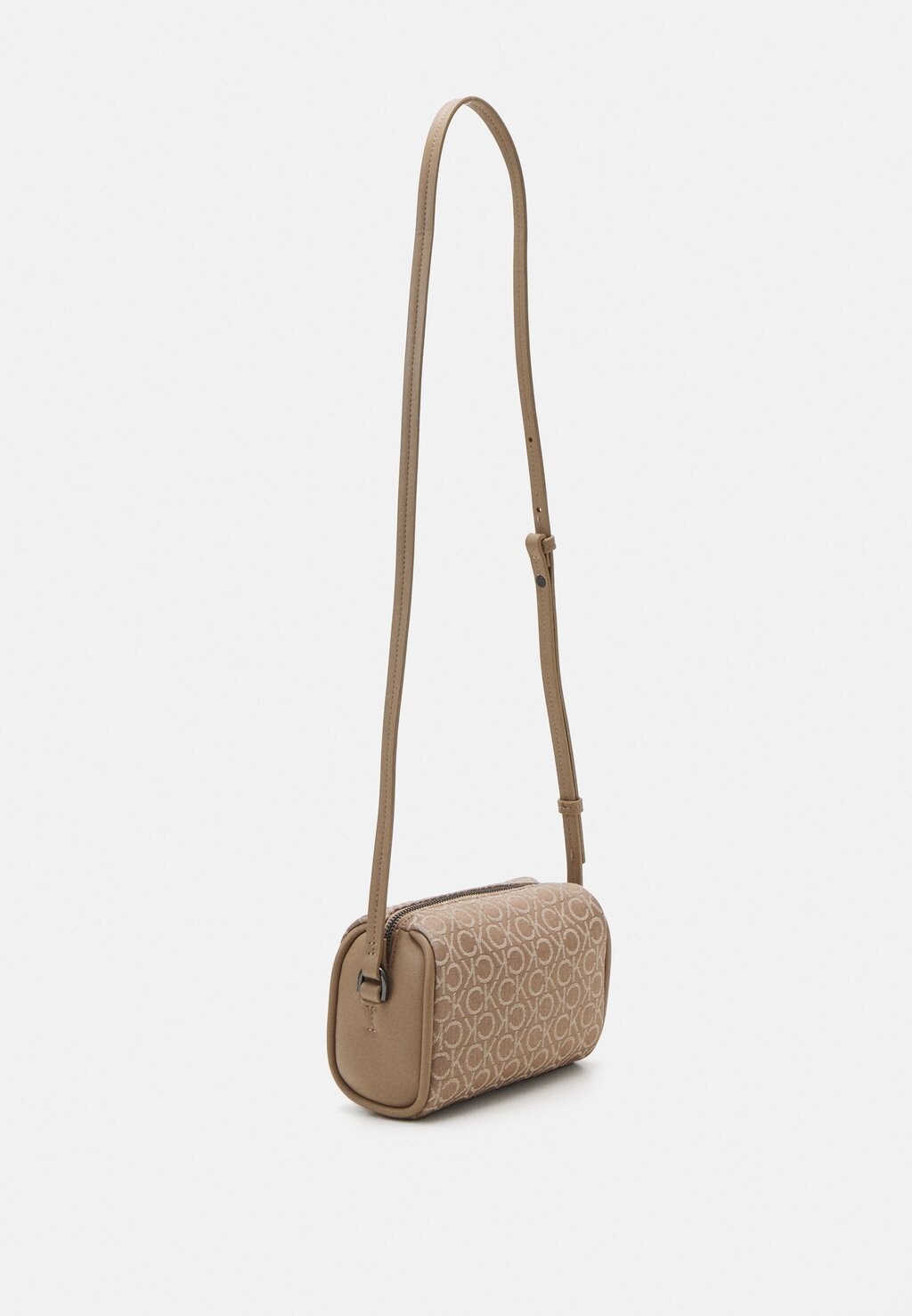 

Сумка через плечо Refine Camera Bag Calvin Klein, лисичка моно жаккардовая