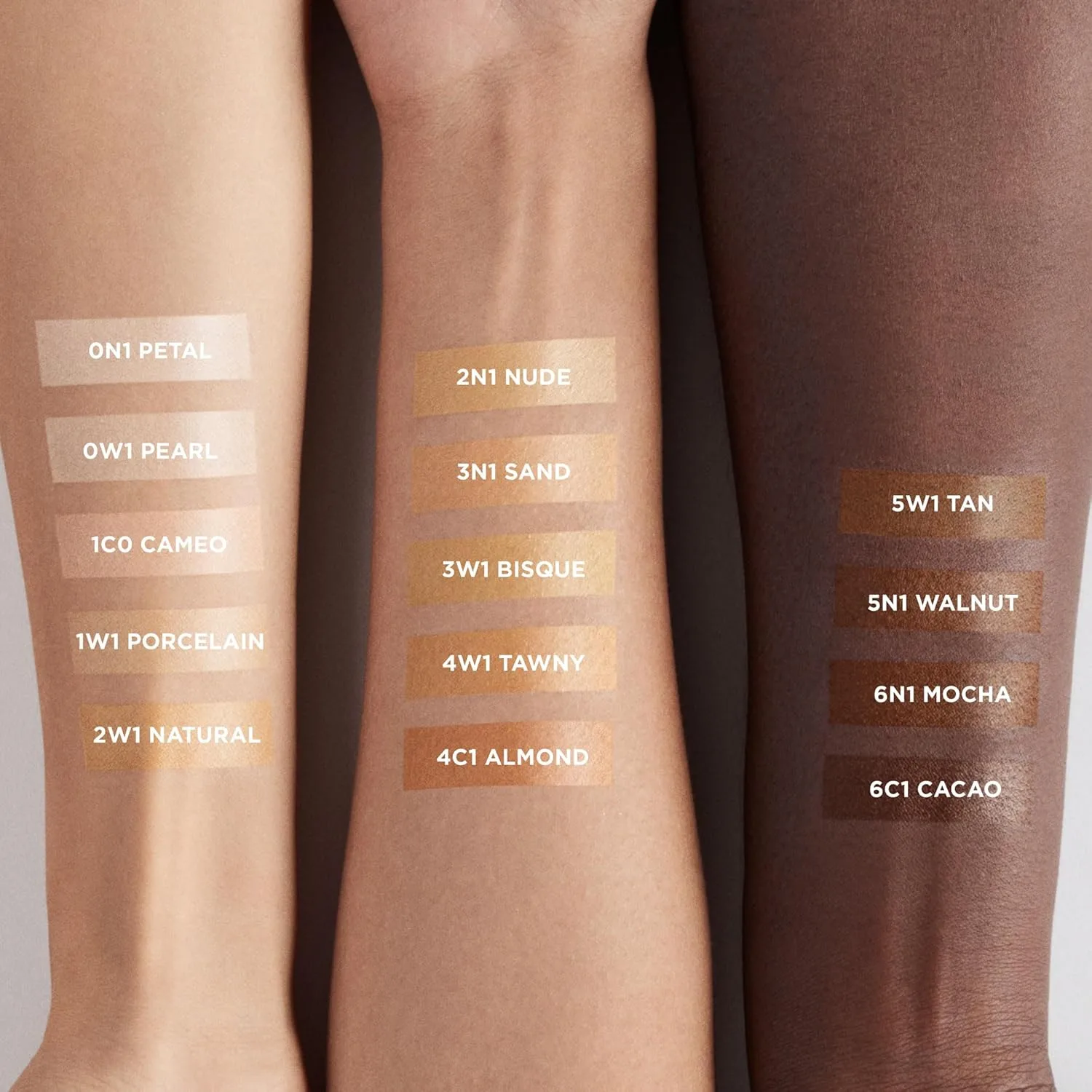 Laura Mercier Tinted Moisturizer Light Revealer с SPF 25, оттенок 6N1 Mocha, и Translucent Loose Setting Powder Ultra-Blur, оттенок Medium Deep Bun — фото 4