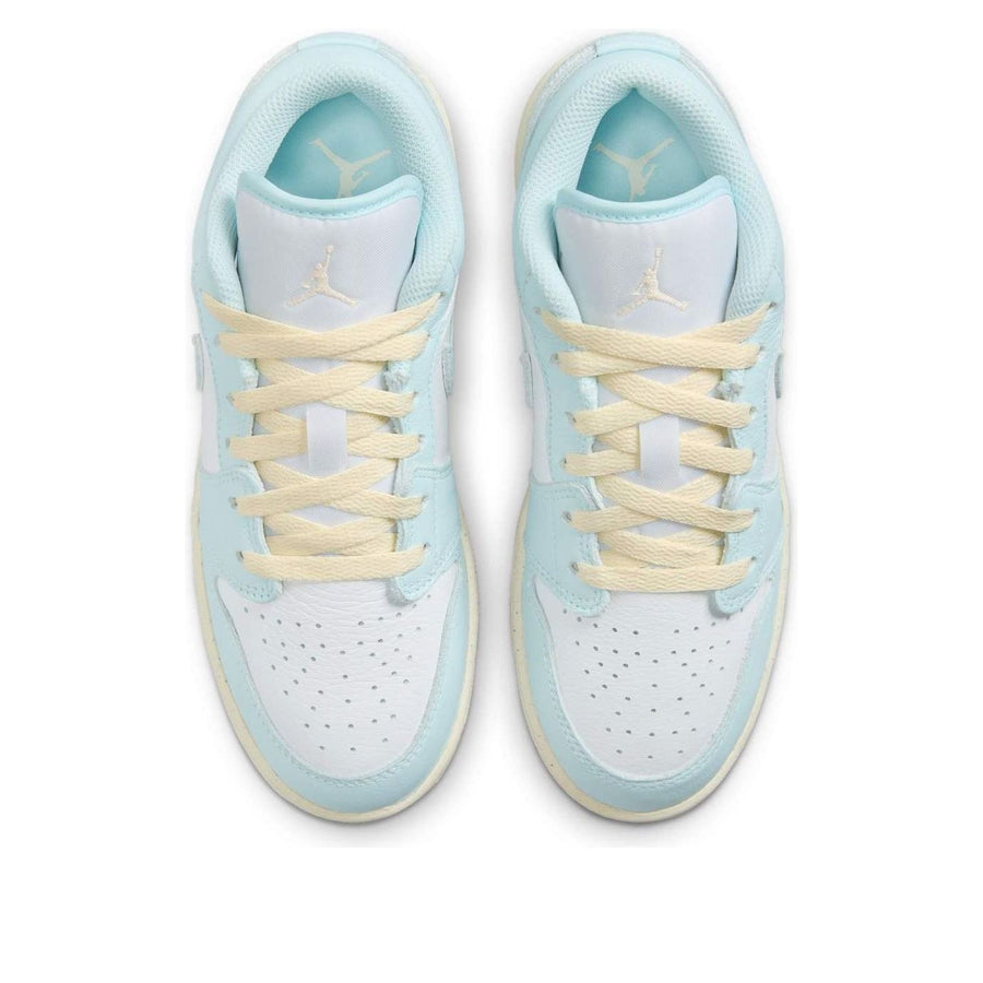 Кроссовки (GS) Air Jordan 1 Low SE 'Glacier Blue', синий — фото 4