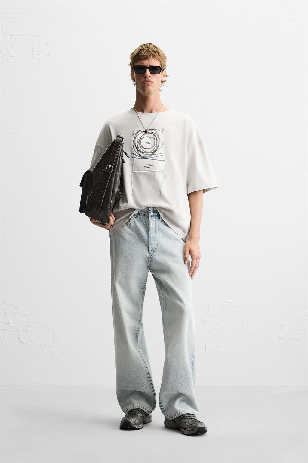 

Футболка с контрастной нашивкой ZARA, белый