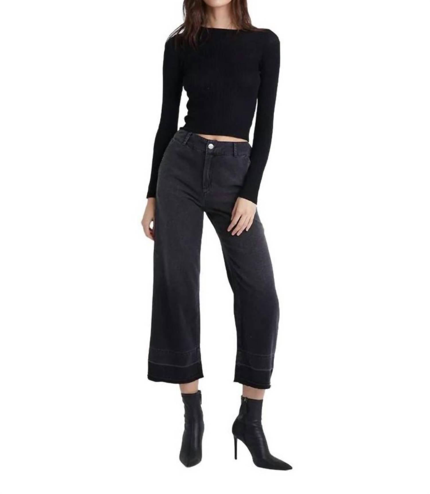 

Джинсы Saige Wide Leg Crop Release Hem в оттенке «Shadow Wash» Bella Dahl