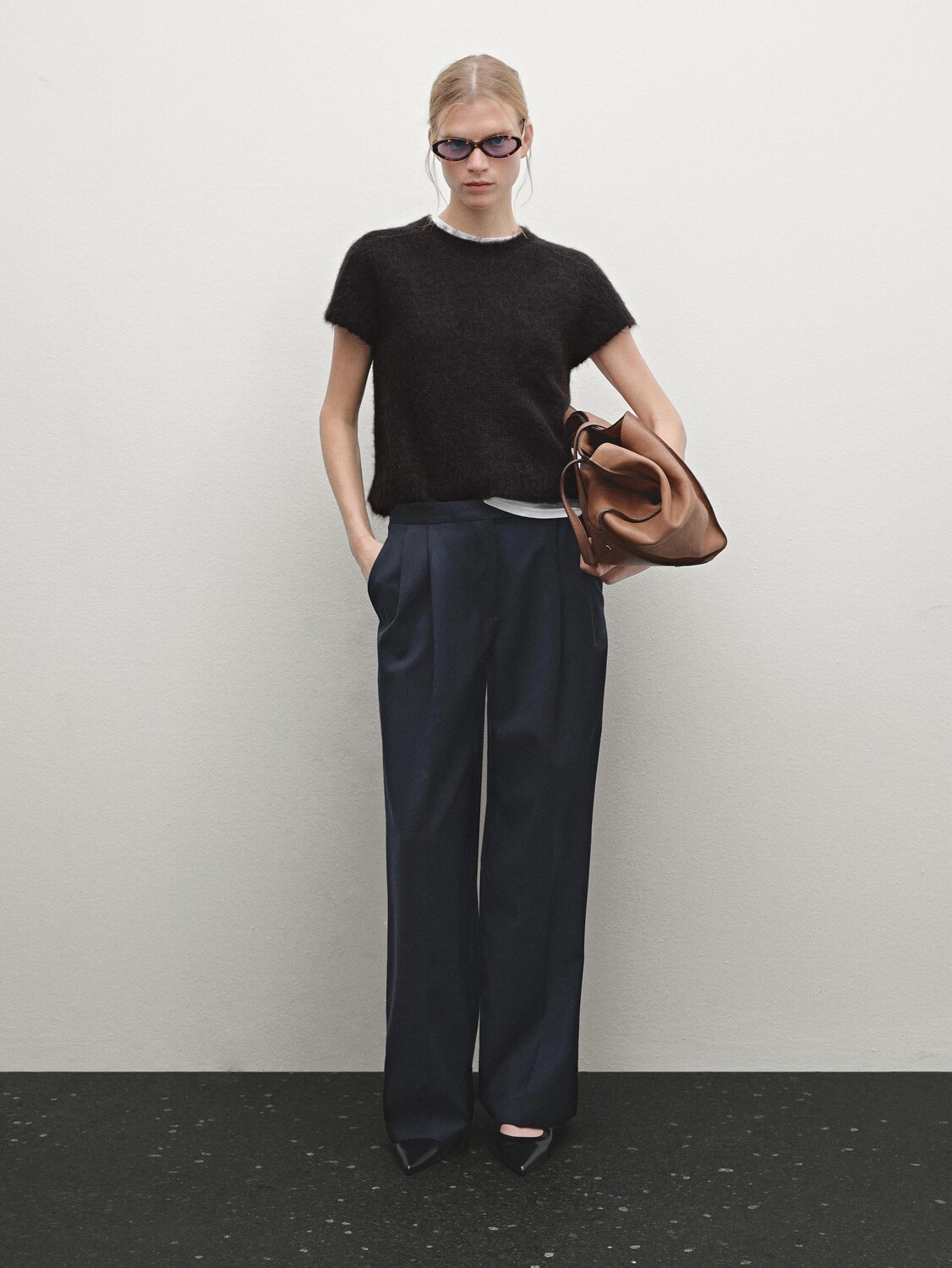 

Свитер с короткими рукавами из смеси альпаки Massimo Dutti, черный