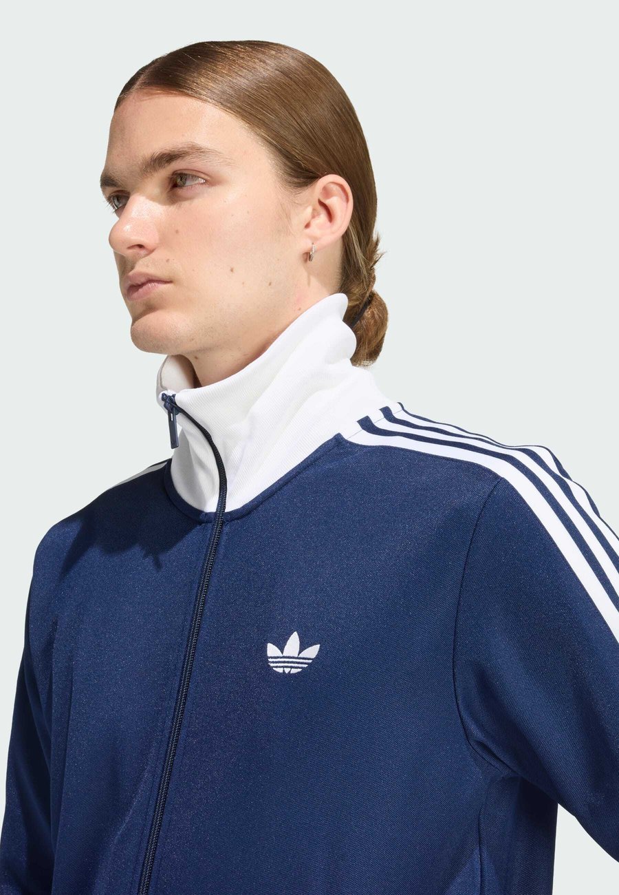 Толстовка Adidas Originals CLASSIC, Night Indigo/Dark Blue — фото 3