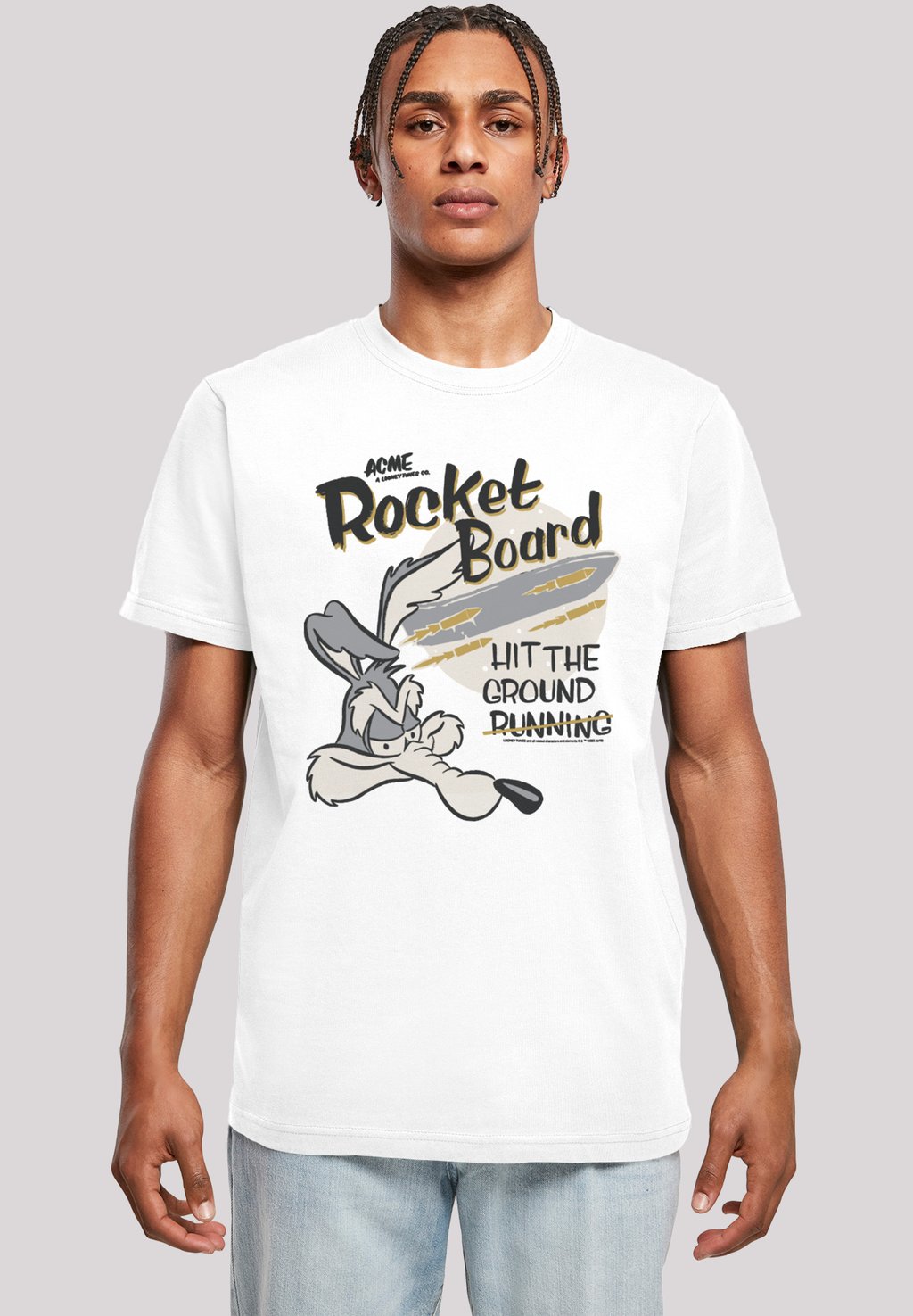 

Футболка с принтом LOONEY TUNES WILE E COYOTE ROCKET BOARD CARTOON F4NT4STIC, белый
