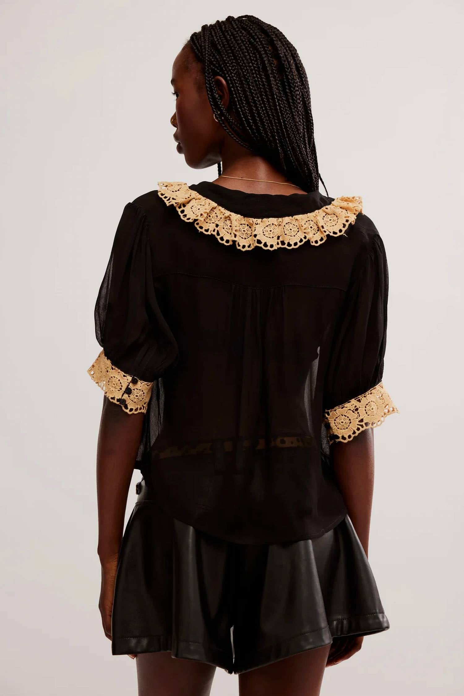 

Моя Любимая Блузка в Черной Комбинации Free People