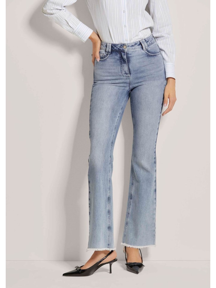 

MADELEINE Современные расклешенные джинсы с бахромой синего цвета / джинсовая ткань