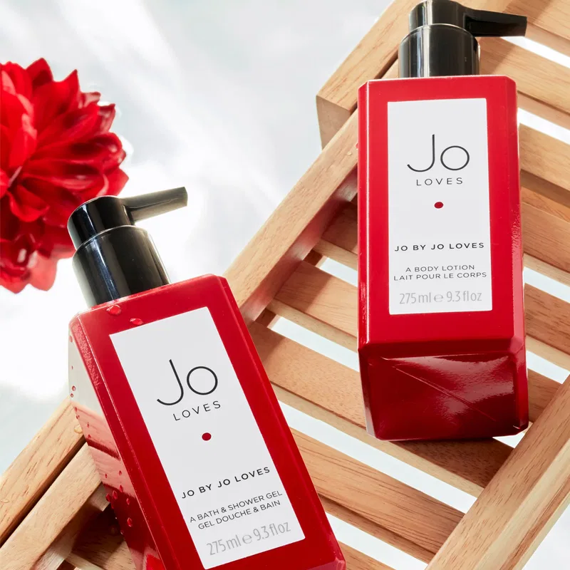 Набор для ухода за телом JO LOVES Jo By гель для душа и лосьон 275 мл+275 мл — фото 3