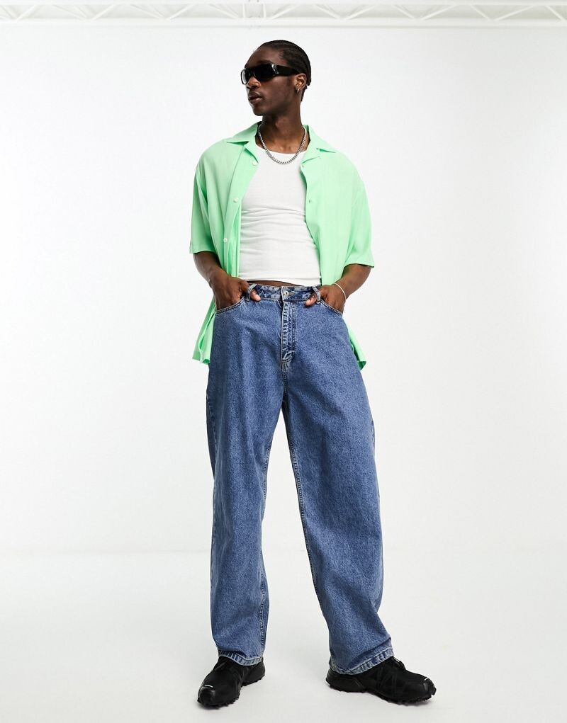 

Weekday – Кофе – Светло-зеленая рубашка оверсайз с короткими рукавами