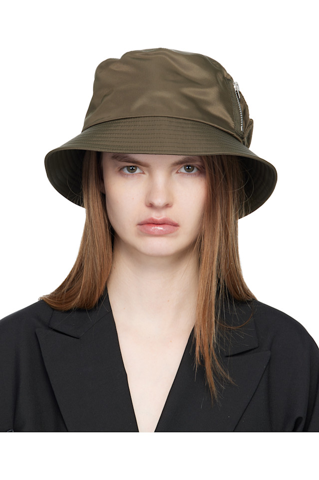 

Панама с одним полем и карманом Sacai, хаки