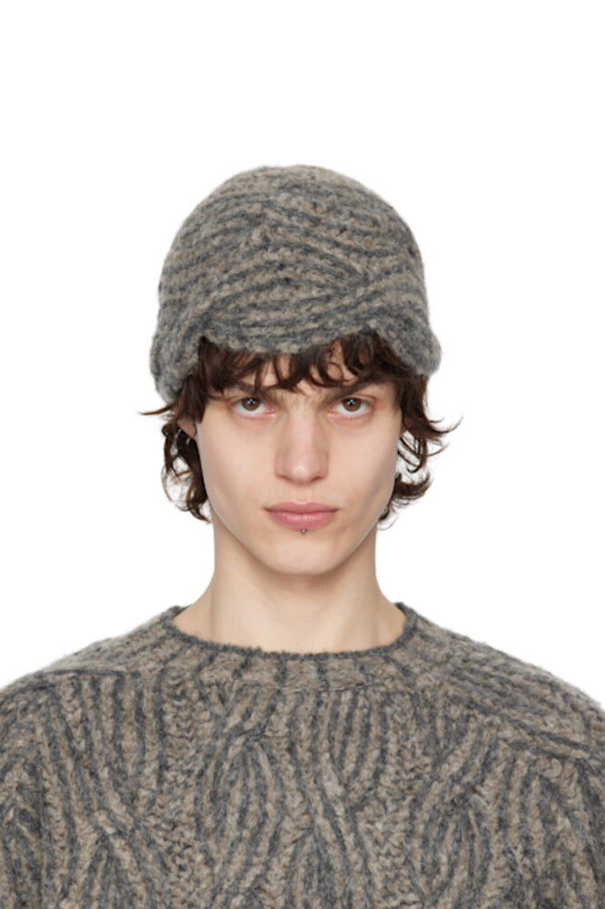 

Коричневая шапка-косичка Eckhaus Latta