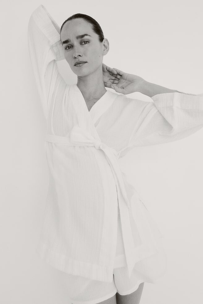 

Блузка mama с запахом и поясом H&M, белый